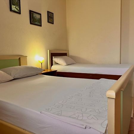 Grande House Apartment Tirana Bagian luar foto